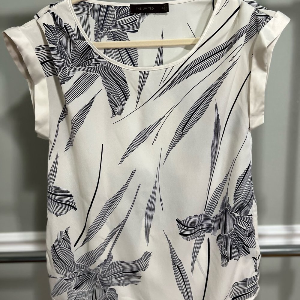 The Limited Cream Cap Sleeve Blouse